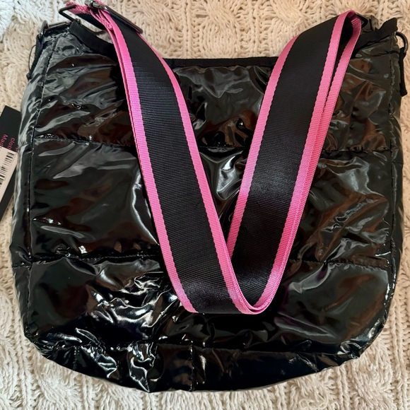 NWT Perri Noir Haute Shore Puffer Crossbody Purse with Black/Pink Handle - Picture 5 of 14